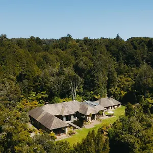 Resort Treetops & Estate